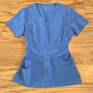 Cherokee Scrub Top